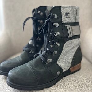 Sorel Major Carly Black Leather Military Combat Boots Size  8